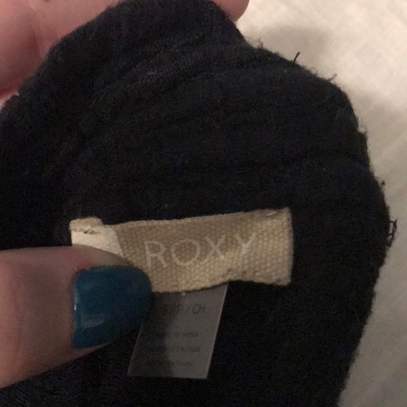 Black Roxy shorts - Picture 3 of 3